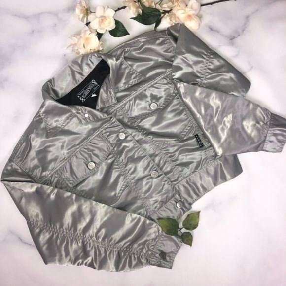 90s LA Vintage RUBBER SOUL Stylish Metallic Silver Satin Cropped Jacket. Size 1 - Picture 4 of 6